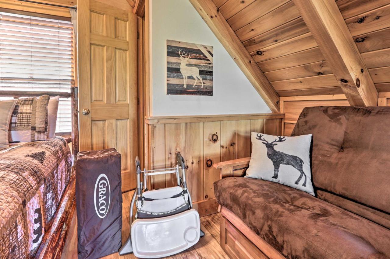 הוילה Cozy Cabin With Hot Tub In The Heart Of פיג'ן פורג' מראה חיצוני תמונה
