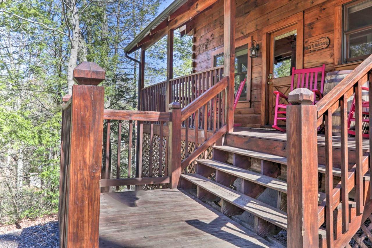 הוילה Cozy Cabin With Hot Tub In The Heart Of פיג'ן פורג' מראה חיצוני תמונה